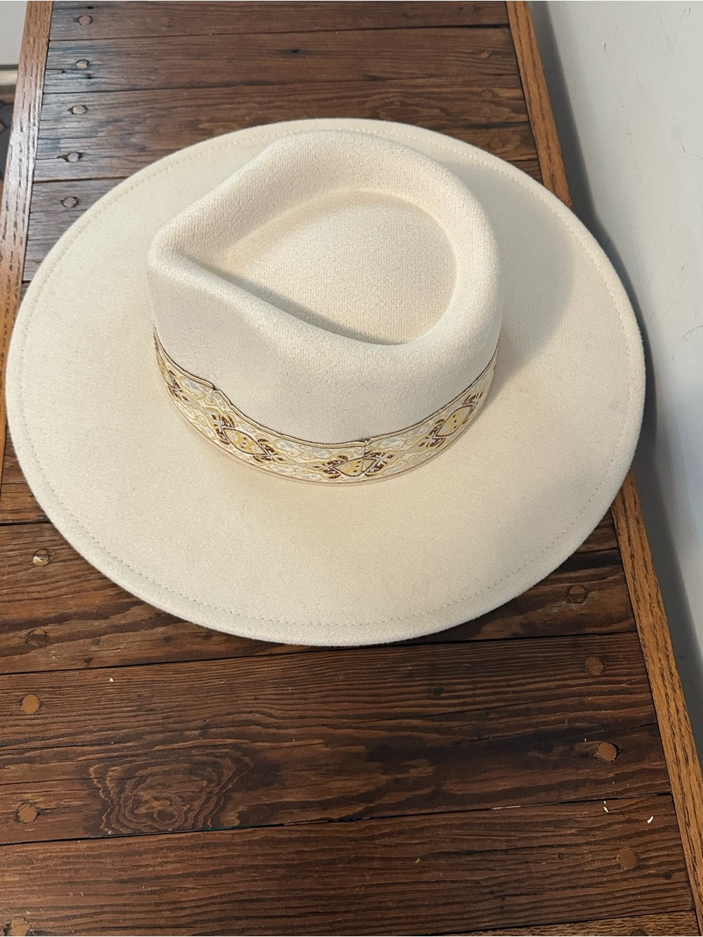 Women's Cream Felt Western Hat with Decorative Embroidered Band